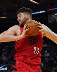 队记：有其他队的同行在夸克林根 说他会成全明星