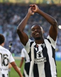 xingkong-记者：尤文正在就签回穆阿尼与巴黎谈判