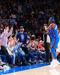 星空体育app-力压文班，亚历山大本场贡献4盖帽，马刺全队仅3次&amp;amp;文班1次