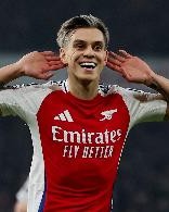 星空体育官网-英媒：国米已与阿森纳就特罗萨德进行接触，球员不满足于仅任替补